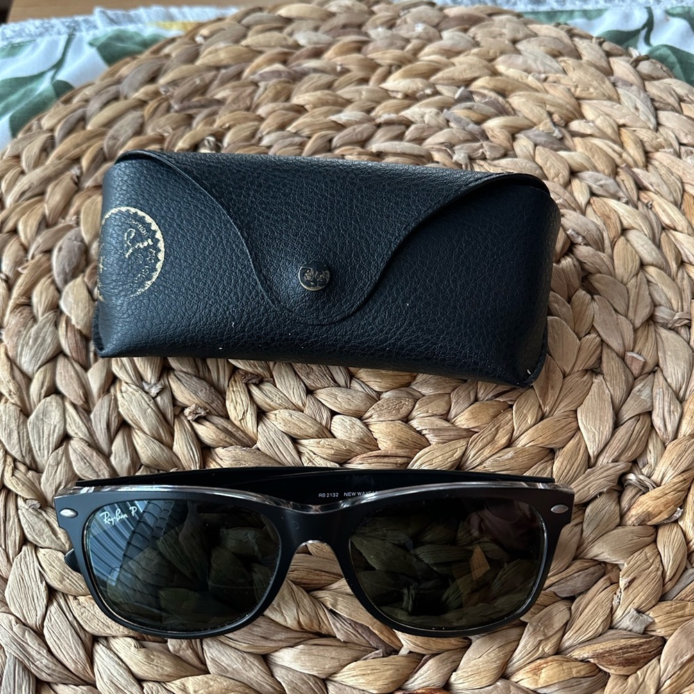 EUC- Ray-Ban Black Sunglasses with Case